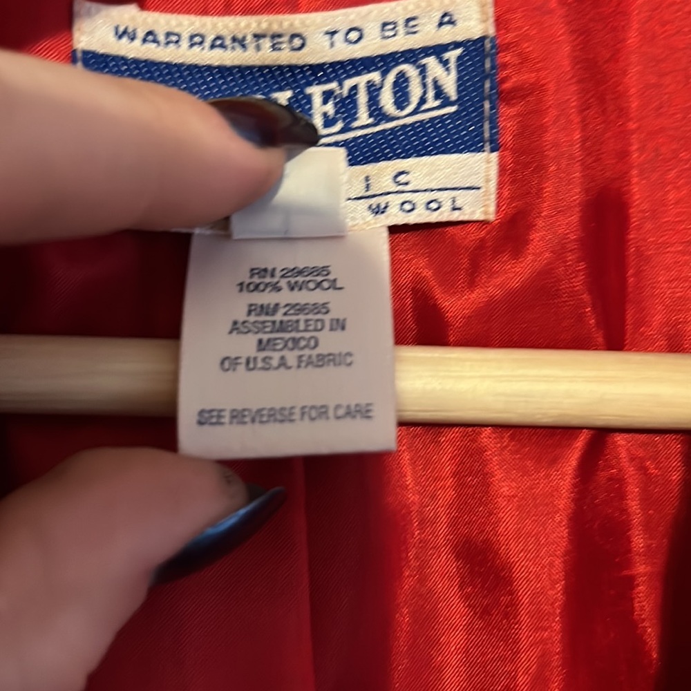 Vintage Pendleton Single Button Virgin Wool Red B… - image 3